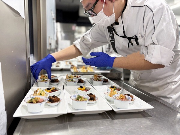 2年間の集大成 ~招待者食事会~